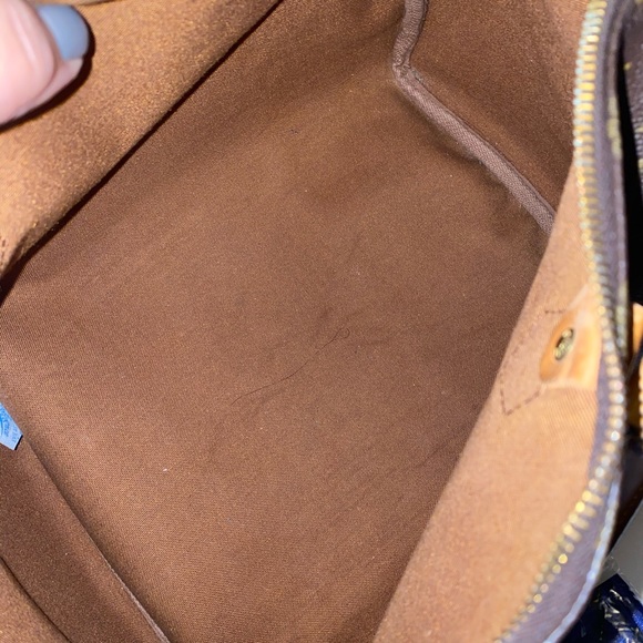 Louis Vuitton Speedy 30 in Monogram - Picture 7 of 10